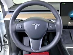 Tesla Model Y Long Range All-Wheel Drive - ფოტო 17