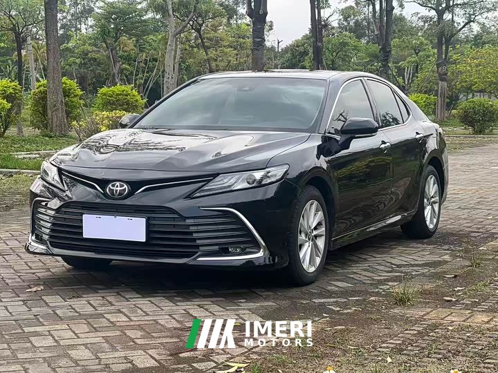 Toyota Camry 2.0G Luxury