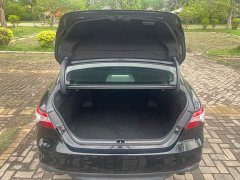 Toyota Camry 2.0G Luxury - ფოტო 13
