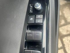 Toyota Camry 2.0G Luxury - ფოტო 5