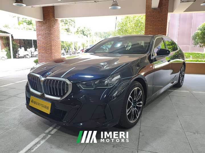 BMW 5 Series 525Li M Sport Package - ავტომობილი ჩინეთიდან