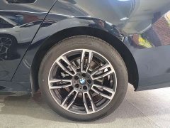BMW 5 Series 525Li M Sport Package - ფოტო 16