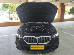 BMW 5 Series 525Li M Sport Package - ფოტო 19