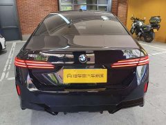 BMW 5 Series 525Li M Sport Package - ფოტო 8