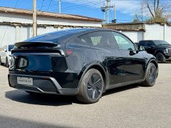 Tesla Model Y Rear-Wheel Drive - ფოტო 4