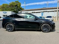 Tesla Model Y Rear-Wheel Drive - ფოტო 5