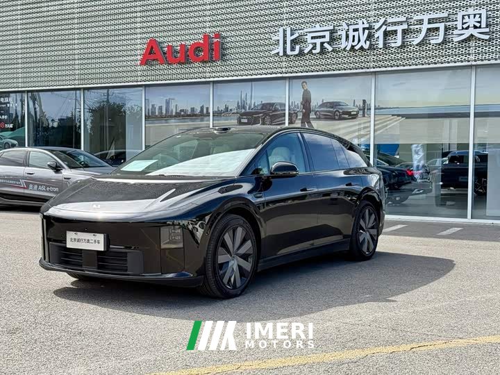 Li Auto i6 Four-Wheel Drive Standard Edition