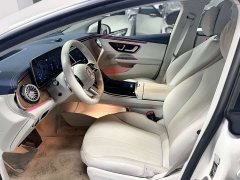 Mercedes-Benz EQE 500 4MATIC Luxury - ფოტო 9