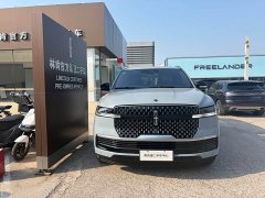 Lincoln Navigator 3.5T Presidential Edition - ფოტო 2