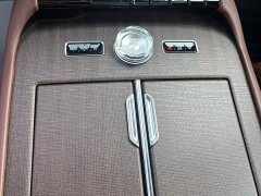 Lincoln Navigator 3.5T Presidential Edition - ფოტო 20