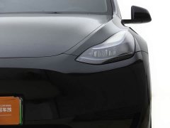 Tesla Model Y Rear-Wheel Drive - ფოტო 3