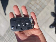 Volkswagen Tiguan L 380TSI Automatic AWD R-Line Premium 7-Seater - ფოტო 10
