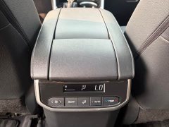 Toyota Highlander 2.5L Intelligent Hybrid AWD Luxury 7-Seater - ფოტო 18