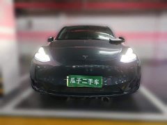 Tesla Model Y Rear-Wheel Drive - ფოტო 2