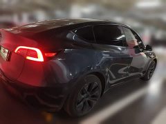 Tesla Model Y Rear-Wheel Drive - ფოტო 4
