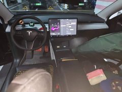 Tesla Model Y Rear-Wheel Drive - ფოტო 5