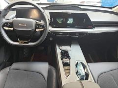 Changan Oushan Z6 Blue Whale 1.5T DCT Smart Premium Edition - ფოტო 11