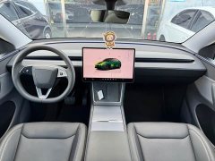Tesla Model Y Rear-Wheel Drive - ფოტო 13