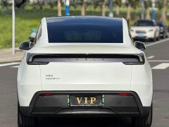 Tesla Model Y Rear-Wheel Drive - ფოტო 9