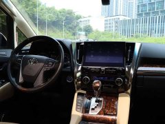 Toyota Alphard 2021 Hybrid 2.5L Luxury - ფოტო 16
