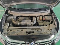 Buick GL8 Land Business Class Smart Edition - ფოტო 16
