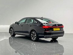 Volkswagen Passat Facelift 330TSI Starry Sky Elite - ფოტო 4