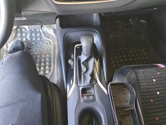 Toyota Corolla Hybrid 1.8H E-CVT Luxury - ფოტო 10