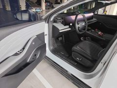 Geely Galaxy E8 550km Rear-Wheel Drive Longteng Edition - ფოტო 17