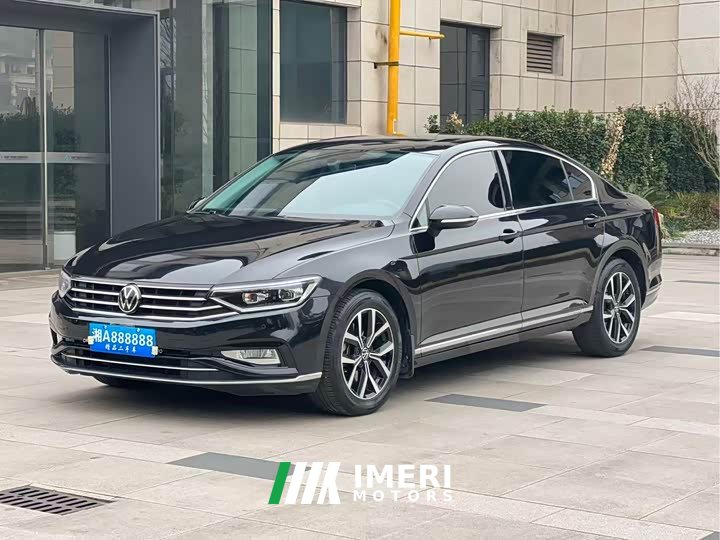 Volkswagen Magotan 330TSI DSG 30th Anniversary Edition