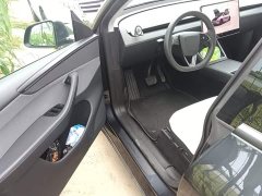 Tesla Model Y Rear-Wheel Drive - ფოტო 12
