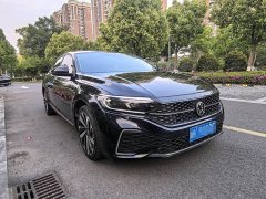 Volkswagen Passat 330TSI Starry Sky Luxury Edition - ფოტო 3