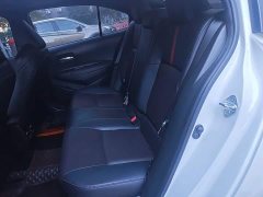 Toyota Corolla Hybrid 1.8H E-CVT Sport - ფოტო 18