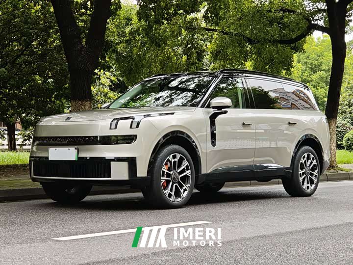 Lynk & Co 900 2.0T Ultra 6-Seater