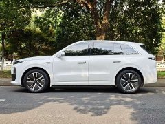Li Auto L6 Pro - ფოტო 15