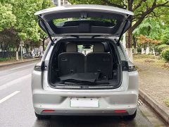 Li Auto L8 Pro - ფოტო 12