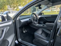 Tesla Model Y Rear-Wheel Drive - ფოტო 4