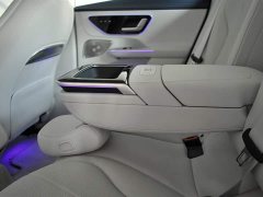 Mercedes-Benz EQE 2025 500 4MATIC Luxury - ფოტო 12