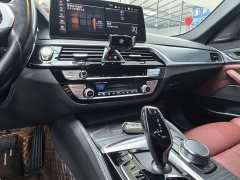 BMW 5 Series Facelift 530Li Luxury M Sport Package - ფოტო 6