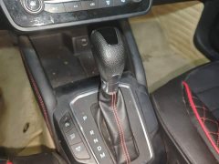 Ford Focus Sedan EcoBoost 180 Automatic ST Line - ფოტო 10
