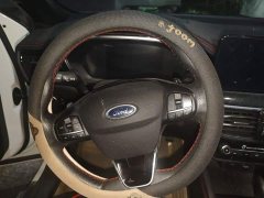 Ford Focus Sedan EcoBoost 180 Automatic ST Line - ფოტო 6