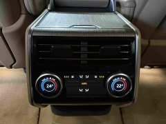 Land Rover Range Rover 3.0 L6 400PS Grand Long Wheelbase Edition - ფოტო 11