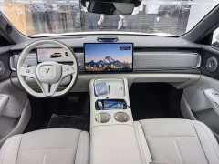 Voyah Lantu Zhiyin Rear-Wheel Drive Qiankun Edition - ფოტო 13