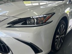 Lexus ES 200 Excellence Edition - ფოტო 11