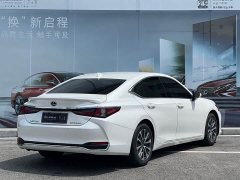Lexus ES 200 Excellence Edition - ფოტო 4