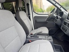 Wuling Yangguang 300km Comfort Passenger Van 60kW - ფოტო 5