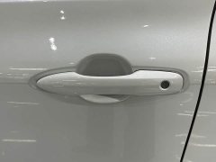 Toyota Avalon 2.0L Premium Edition - ფოტო 9