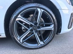 Audi A4L 40 TFSI Luxury Dynamic - ფოტო 13