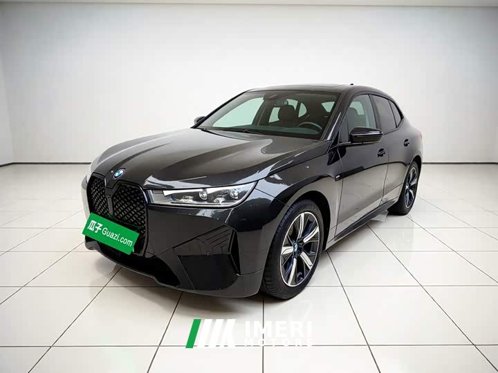 BMW iX Facelift xDrive40 - ავტომობილი ჩინეთიდან