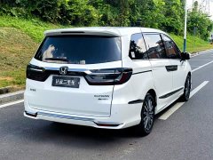 Honda Odyssey 2.0L e:HEV Luxury - ფოტო 7