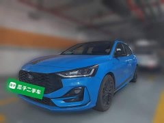 Ford Focus Hatchback EcoBoost 180 Automatic S - ფოტო 1